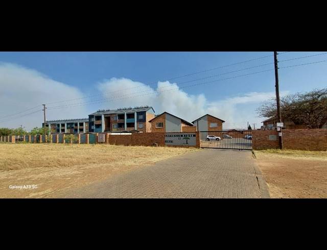 1 BEDROOM APARTMENT FOR SALE IN LOTUS GARDENS